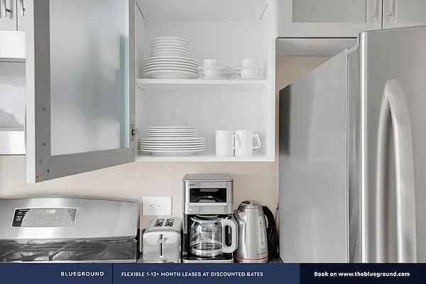 Rented by The Blueground | media 36