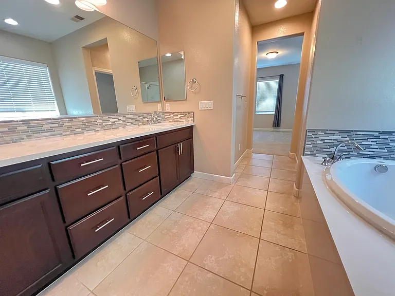 786 Cannery Pl — Photo 16