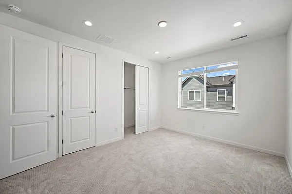 4037 Ascend Grv — Photo 31