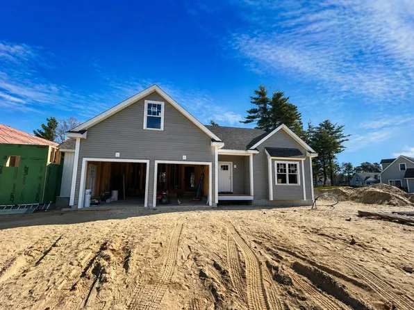 7 Weathervane Dr, Carver, MA 02330