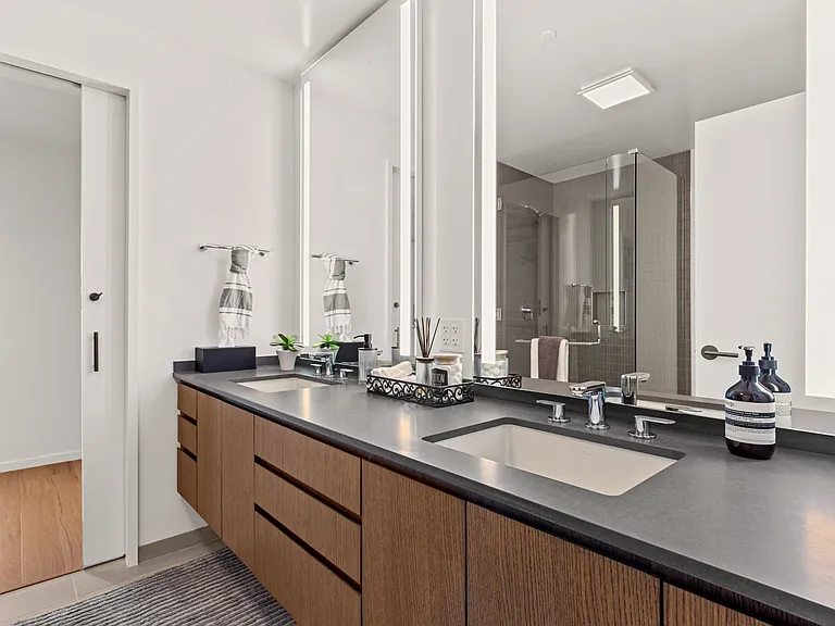 Residences at 11W — Photo 8