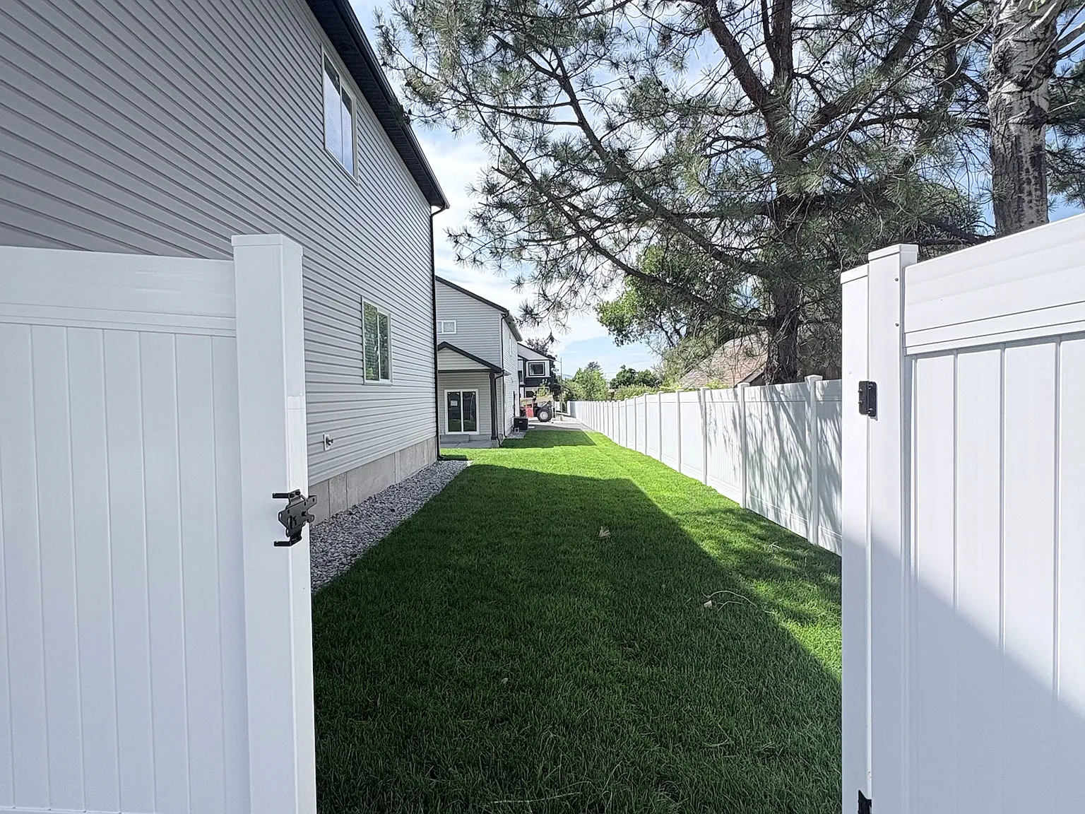 4 bed, 2.5 bath, 2089 sqft, $2,450 — Photo 4