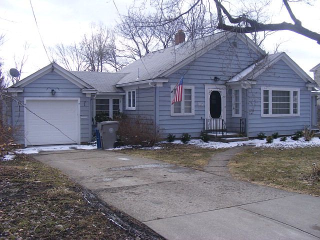 1st image of 370 Henry St