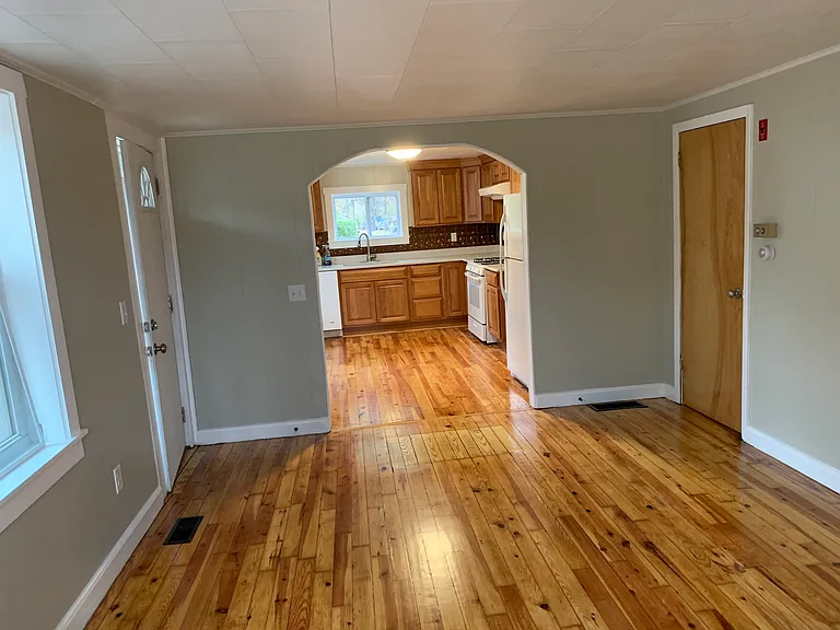 14A Floral Ave — Photo 9