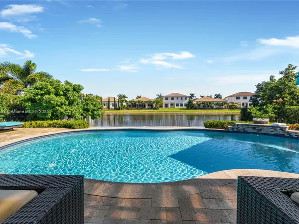 3057 NW 84th Way, Cooper City, FL 33024