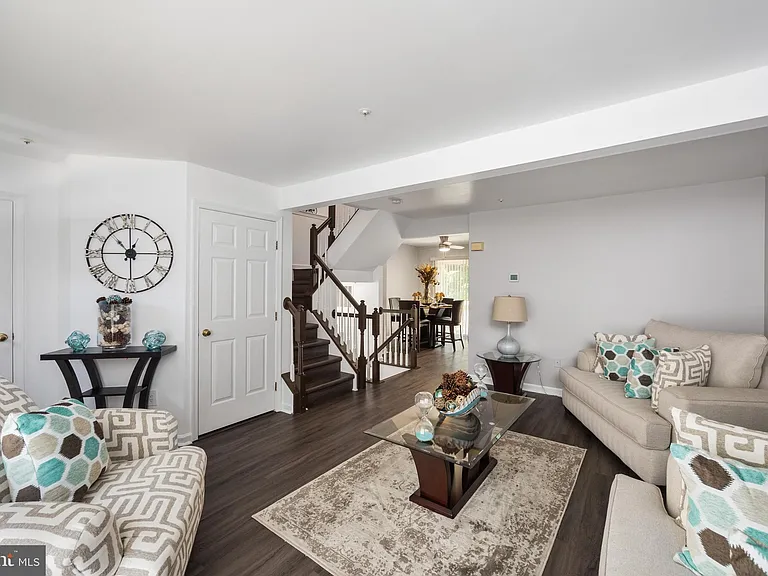 12807 Town Center Way — Photo 4