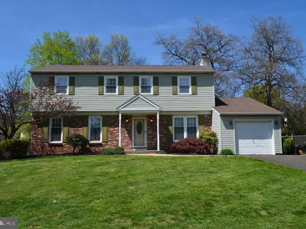 1235 Foal Cir, Warrington, PA 18976