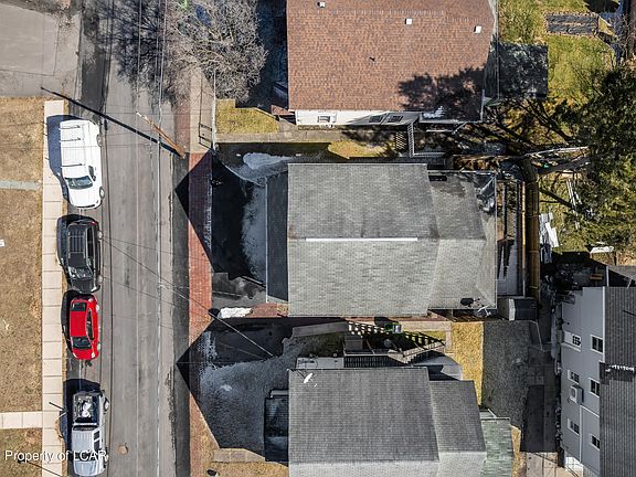 3rd image of 313 Damon St