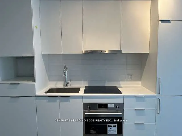 7 Golden Lion Hts #N2906 — Photo 3