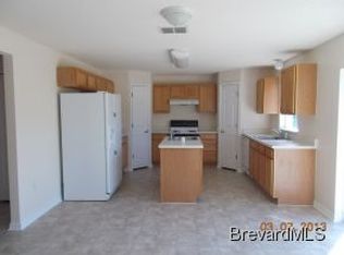 1582 Pace Dr NW, Palm Bay, FL 32907