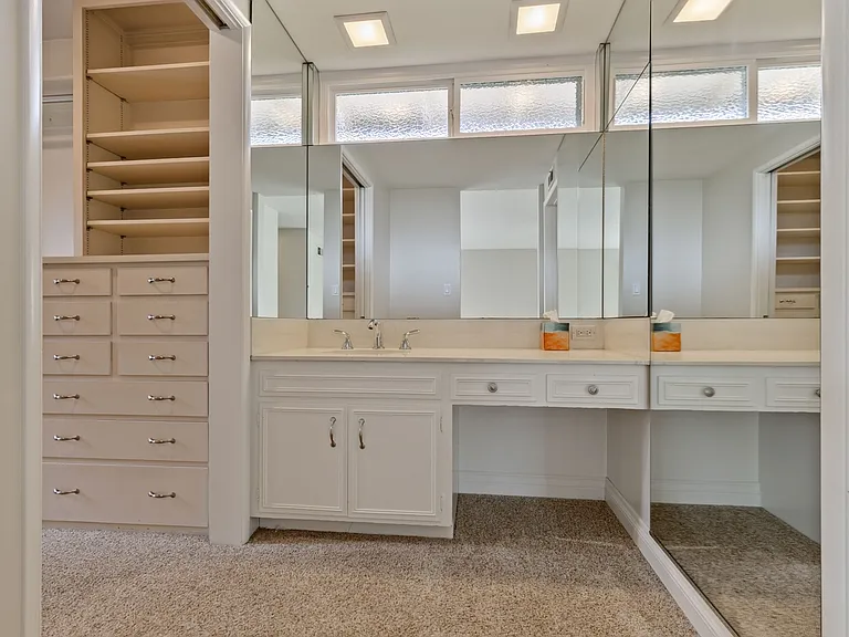 17537 Margate St #1 — Photo 15