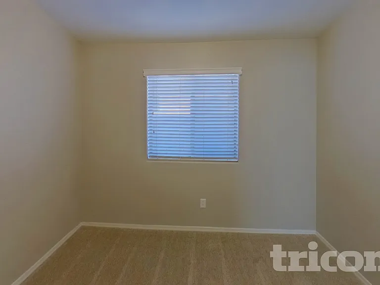 45539 W Sky Ln — Photo 11