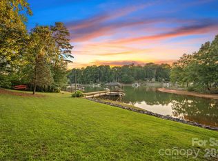 385 Sundown Rd, Mooresville, NC 28117