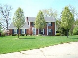 5600 Hobnail Cir, West Bloomfield, MI