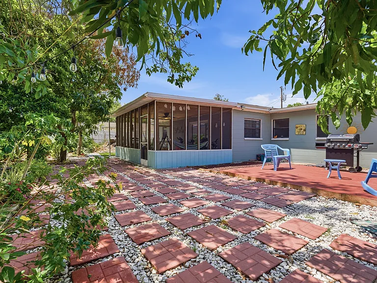6403 Paddock Ave — Photo 20