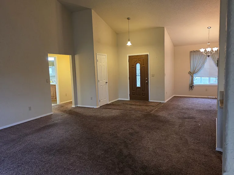 208 Sunset Ln — Photo 12