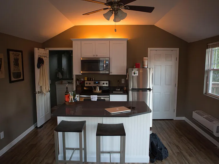 129 Lincoln Ave — Photo 2