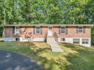 2821 Lees Gap Rd, Fincastle, VA 24090