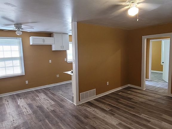 4th image of 2344 Warren St