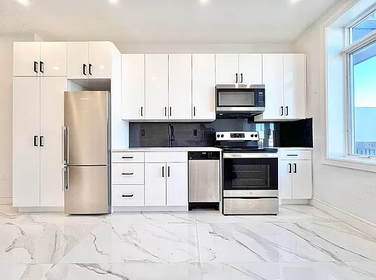 Rented by ERNY LLC | media 2