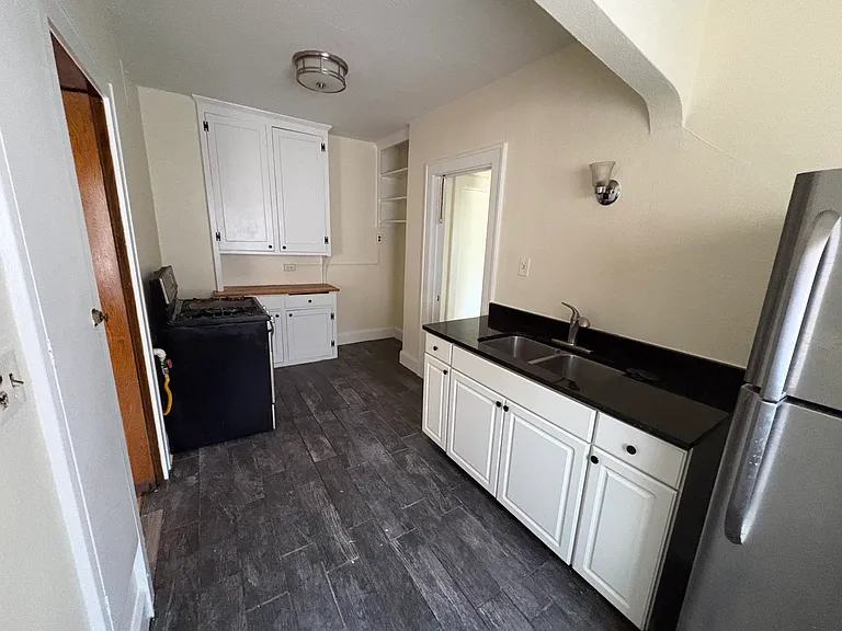 2222 Hancock St #2N — Photo 9