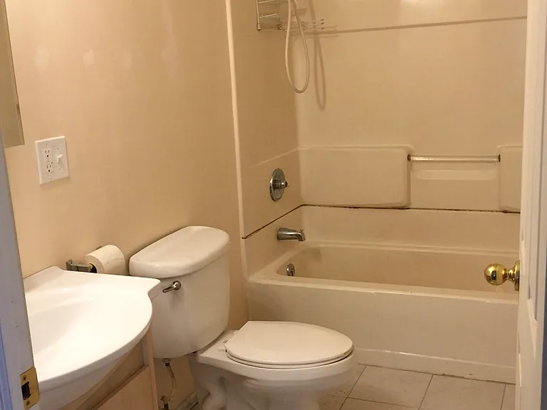 86 Cedar St #1 — Photo 6