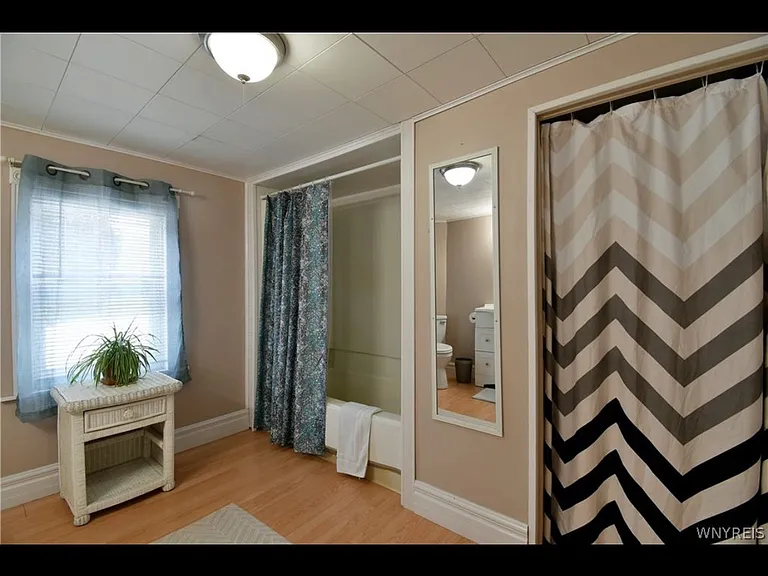 75 7th Ave — Photo 5