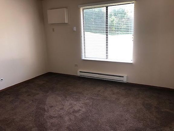 4th image of 185 Glen St APT 2E
