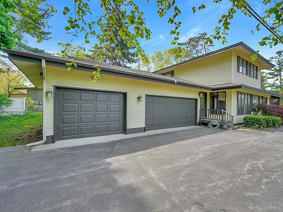 2nd image of 1100 Peninsula Dr