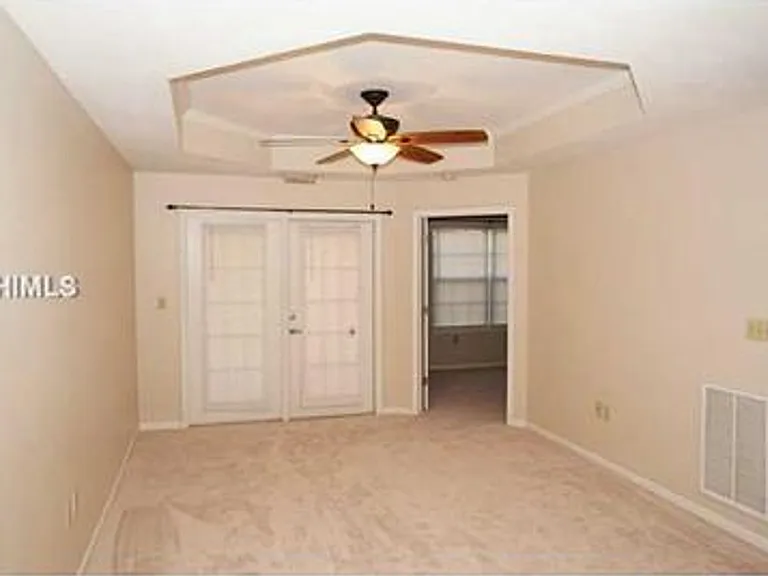 4924 Bluffton Pkwy — Photo 3