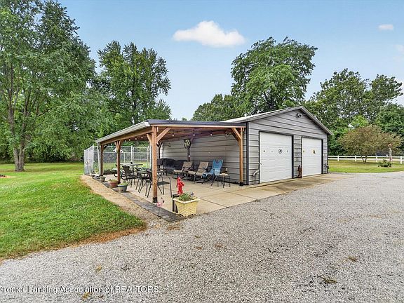 2nd image of 4795 Onondaga Rd