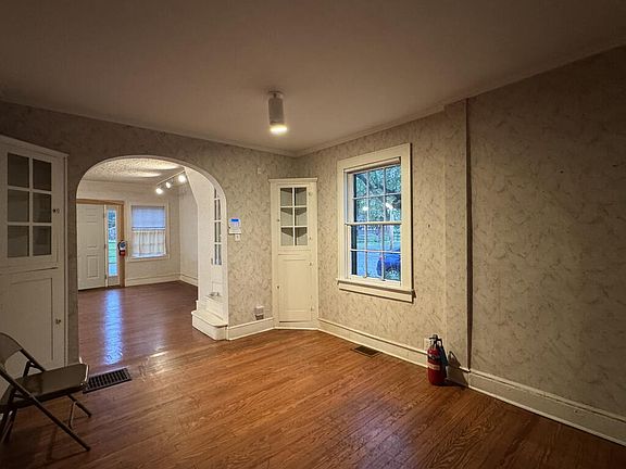 5th image of 201 S Union St