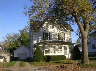 319 6th Ave, Clarence, IA 52216