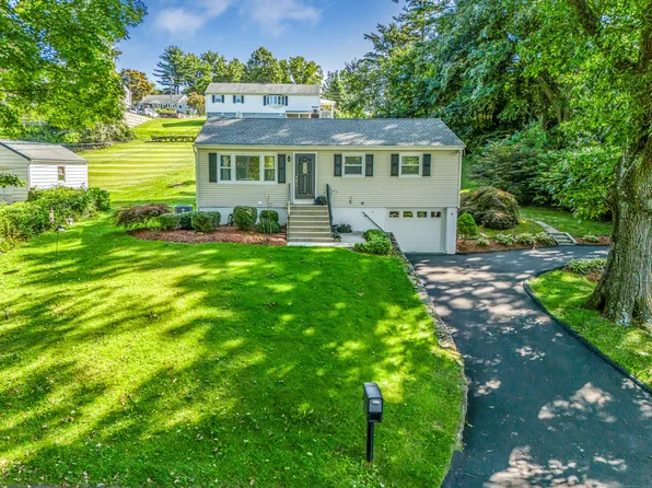 7 Clayton Road, Danbury, CT 06811