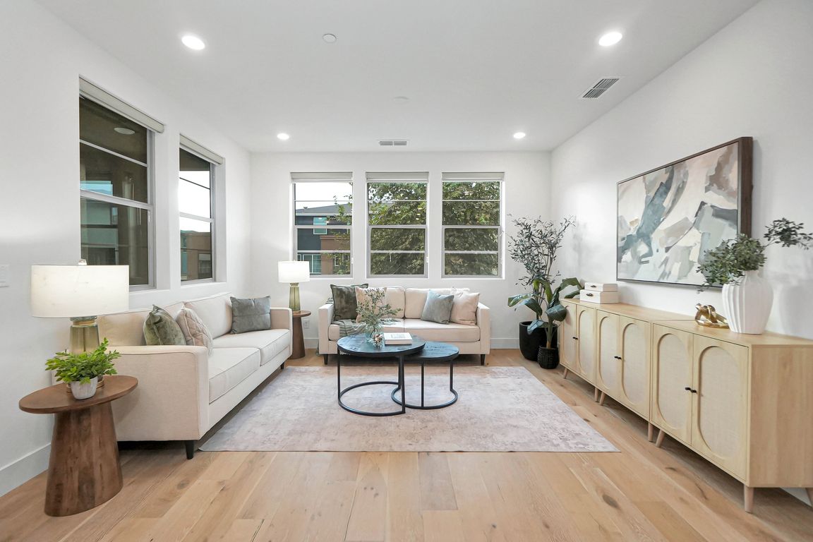 next background image