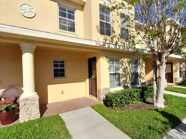 6249 Maisie Rd, Zephyrhills, FL 33542