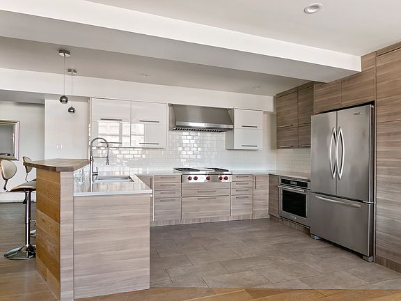 3rd image of 156 Sackett St #6AB