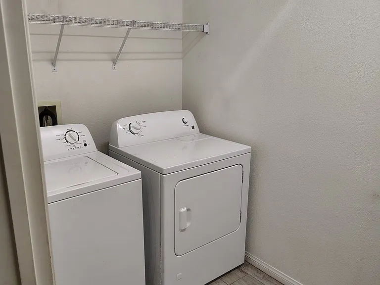 9087 Ashiwi Ave — Photo 12