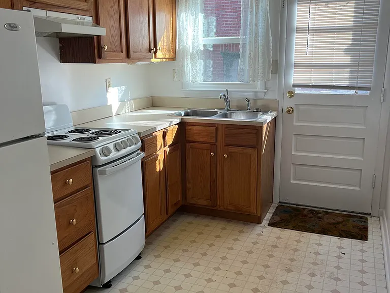 1705 Carolyn Dr #1 — Photo 4