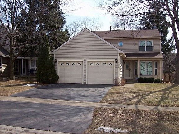 2nd image of 1845 Grosse Pointe Cir