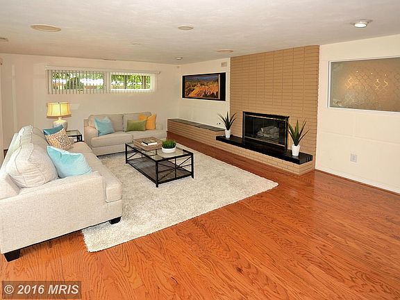 5th image of 6204 Waterway Dr