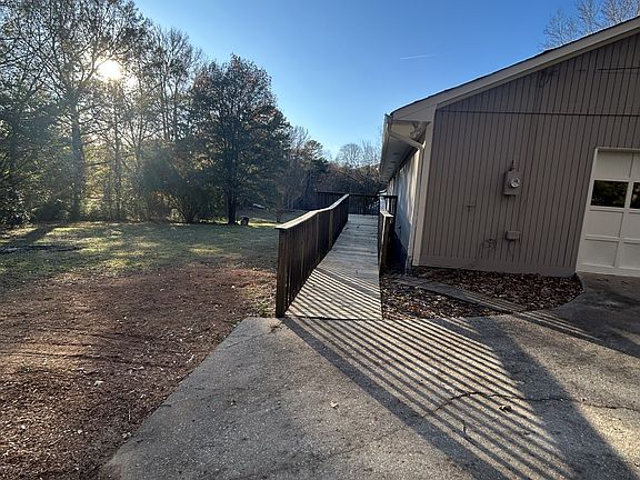 2nd image of 190 Winston Dr
