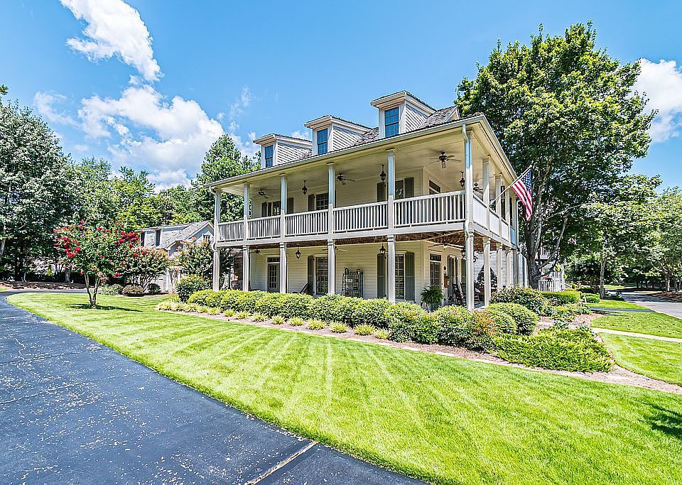 1st image of 60 Waterfront Park Ct