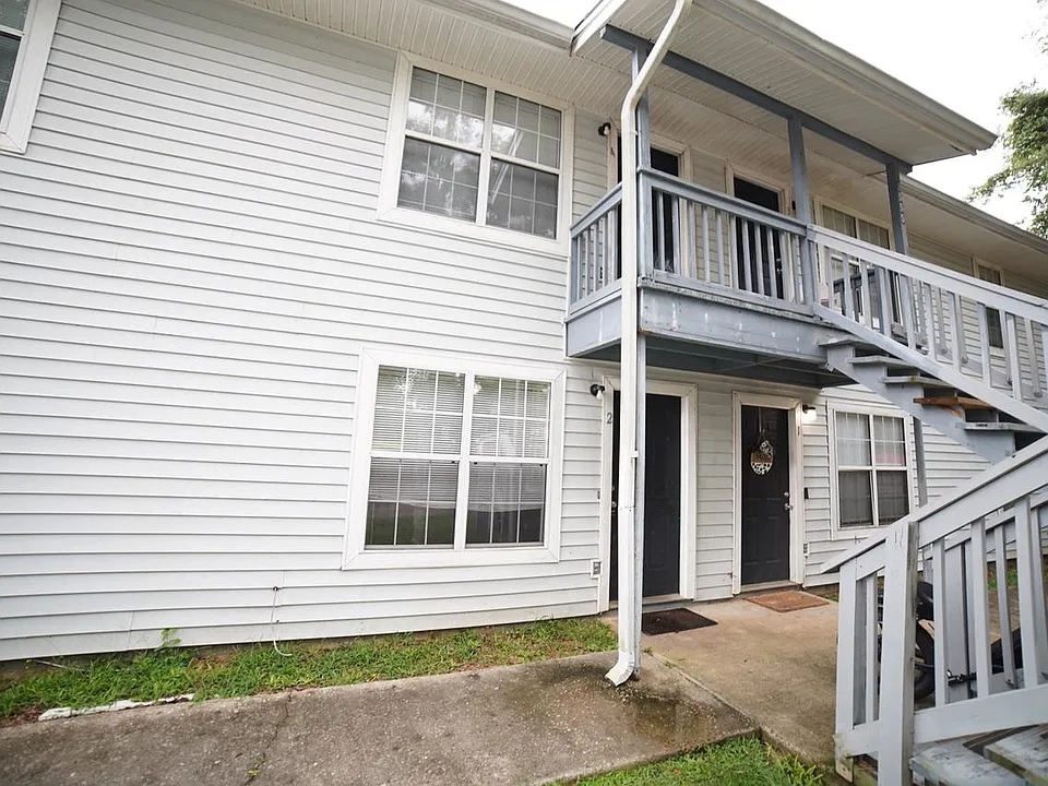 2555 Chateau Ln #2