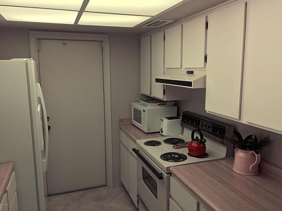 3rd image of 13346 W Aleppo Dr
