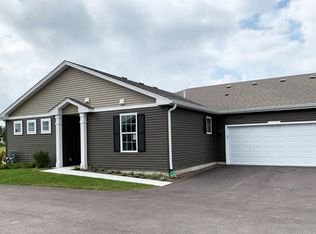 6317 Juniper Dr, Wonder Lake, IL 60097