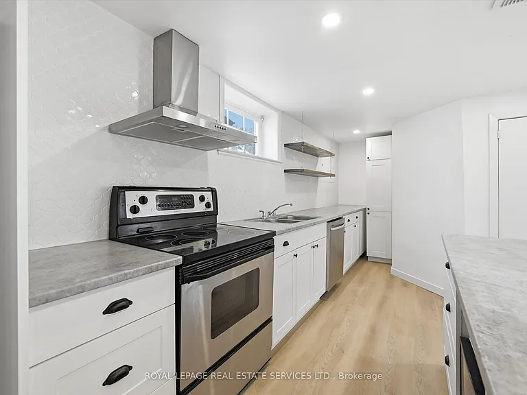 6 Greening Ct #LOWER — Photo 5