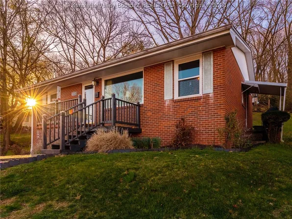 2757 Daniels Ave, South Charleston, WV 25303