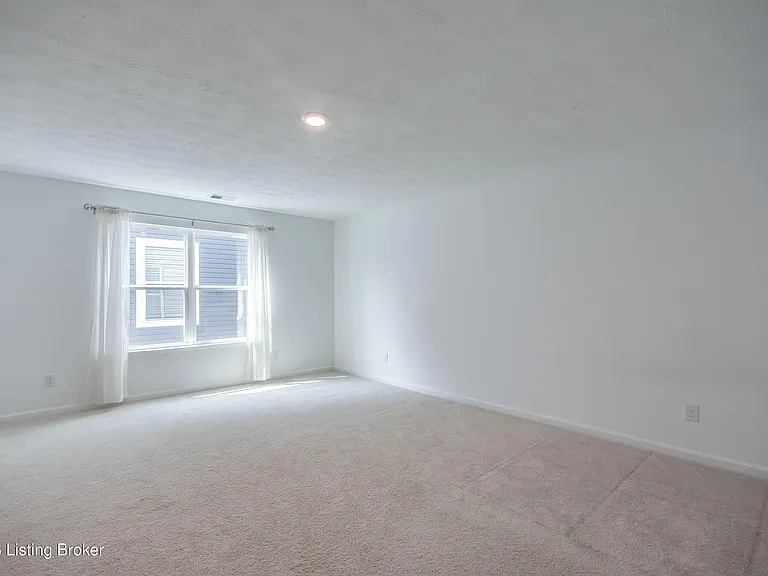 17010 Meander Way — Photo 48