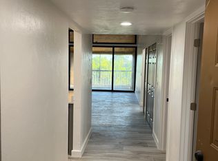 2067 W Lakeview Blvd APT D-11, North Fort Myers, FL 33903